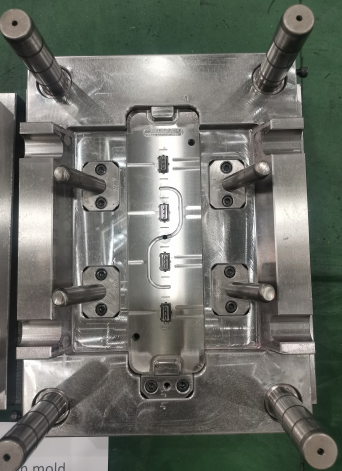 injection mold 9.png